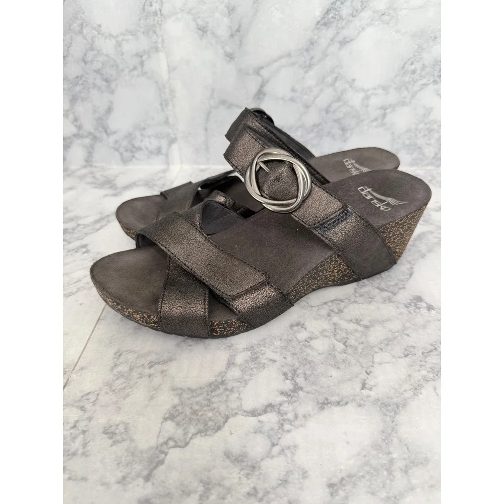 Dansko Wedge Sandals Size 38 Pewter Metallic Leather Buckle Slide Comfort Shoes